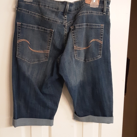 Shorts - Picture 2 of 2